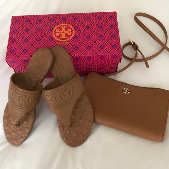 Tory Burch Shoes - Tory Burch Fleming flip flop